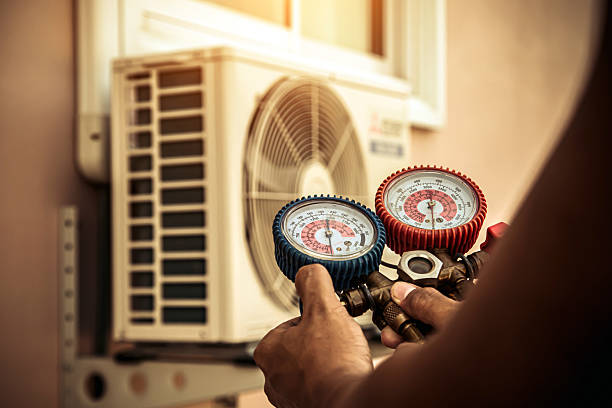 Professional Hvac Installation technician working in Newtown, IN
